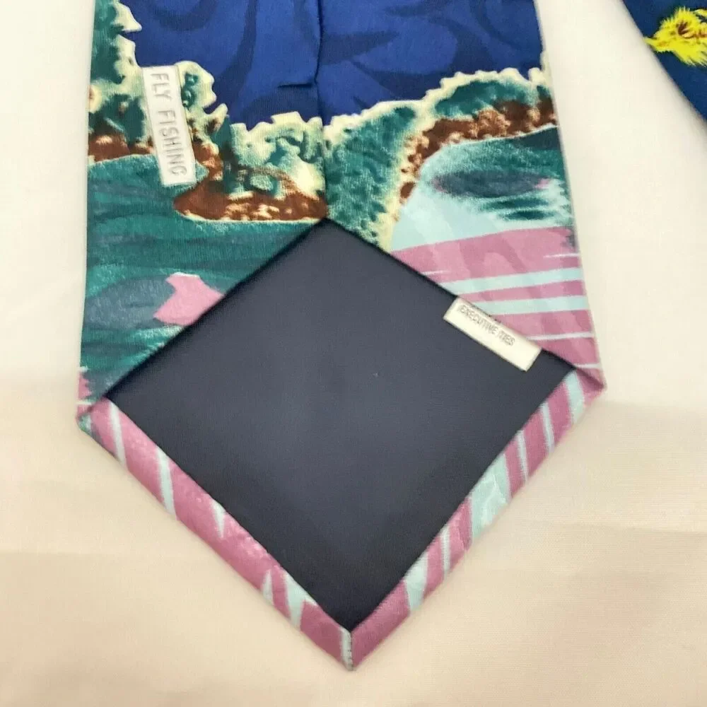 #5657 Robert Cellinl Flying Fish Mens Novelty Necktie, Tie 56X4